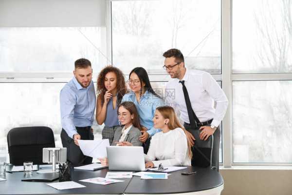 同事八字测算,揭秘职场中的五行相生相克,助你与同事和谐共处,八字,合作,美好,第1张 同事八字测算,揭秘职场中的五行相生相克,助你与同事和谐共处,八字,合作,美好,第1张