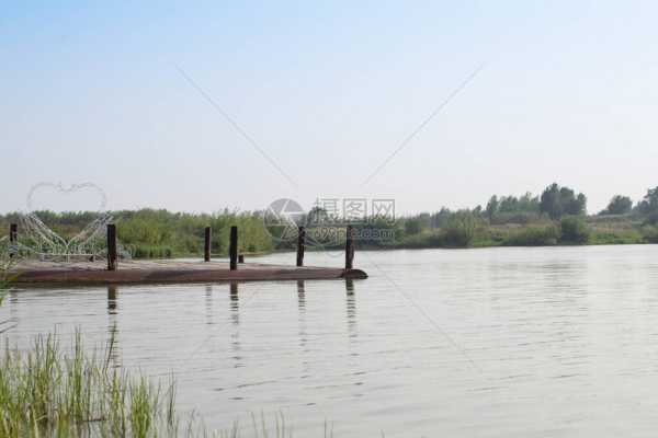 水边鬼火映夜空，揭秘鬼火出现的预兆与解梦之谜,希望,解梦,祈福,第1张