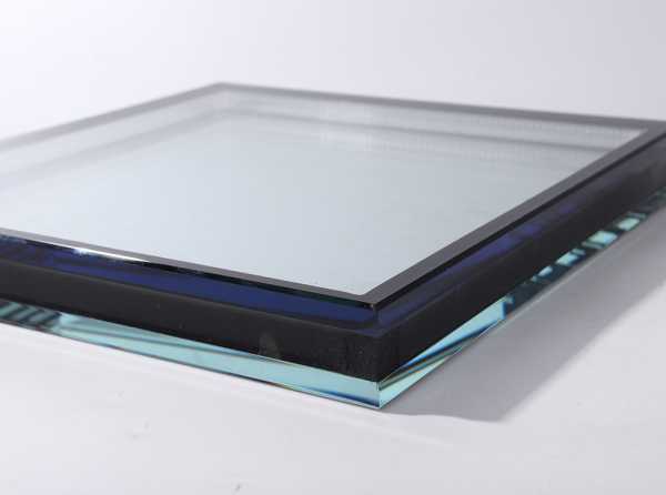 梦见玻璃,揭秘玻璃在梦境中的预兆与解梦技巧,象征,挑战,解梦,第1张 梦见玻璃,揭秘玻璃在梦境中的预兆与解梦技巧,象征,挑战,解梦,第1张