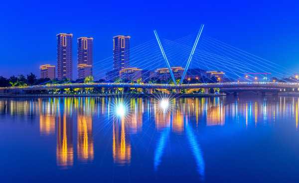 月湖岩公园求签文化体验,揭秘求签费用与祈福之旅,求签,文化传承,祈福,第1张 月湖岩公园求签文化体验,揭秘求签费用与祈福之旅,求签,文化传承,祈福,第1张