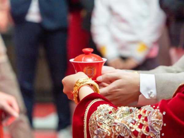 2019年黄历婚嫁吉时,探寻传统婚嫁吉日的奥秘,象征,八字,吉时,第1张 2019年黄历婚嫁吉时,探寻传统婚嫁吉日的奥秘,象征,八字,吉时,第1张