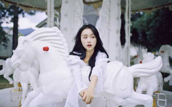 7月生肖猴女运势解析,运势起伏,机遇与并存,事业,挑战,合作,第1张 7月生肖猴女运势解析,运势起伏,机遇与并存,事业,挑战,合作,第1张