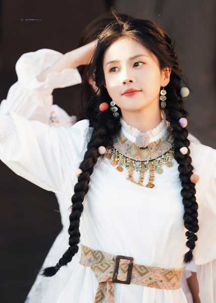 白鹿王鹤棣求签背后的神秘寓意,探寻古代祈福文化,事业,挑战,希望,第1张 白鹿王鹤棣求签背后的神秘寓意,探寻古代祈福文化,事业,挑战,希望,第1张