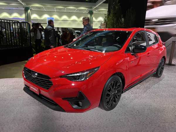 十二星座的专属车标，揭秘星座与汽车品牌的奇妙缘分,象征,命运,十二星座,第1张