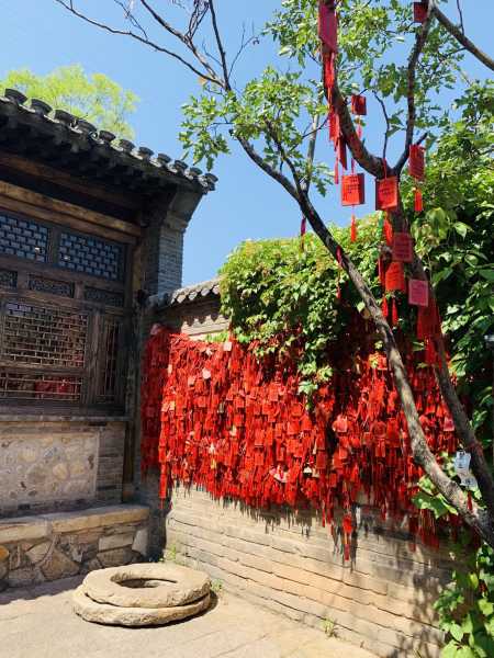 月老祠求签流程详解，图片大全带你领略传统祈福仪式,希望,求签,美好,第1张