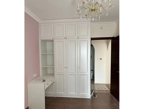 梦到橱柜，揭秘橱柜在梦境中的寓意与预兆,象征,挑战,美好,第1张