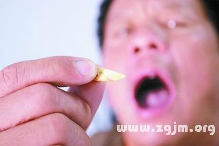 揭秘梦境，梦见掉牙的预兆与解梦技巧,事业,挑战,吉凶,第1张