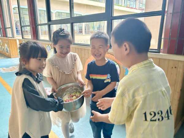 幼儿园中班活动求签教案，寓教于乐，传承文化,求签,合作,引导,第1张