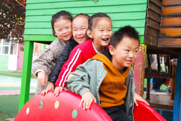 幼儿园里的求签奇遇，孩子们眼中的神奇签语,希望,求签,能量,第1张