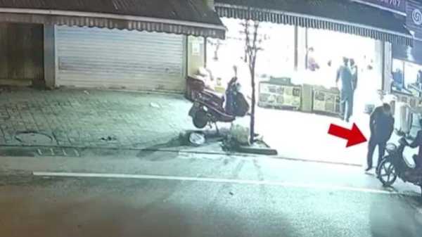 梦到摩托车被偷，解梦揭秘，探寻梦境背后的深层含义,象征,挑战,解梦,第1张