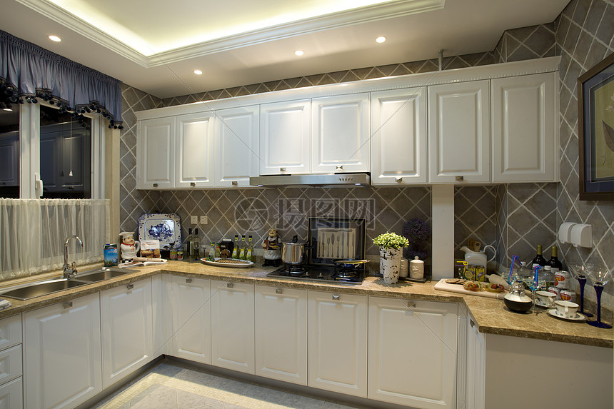 厨房失火预示,揭秘居家中的危机信号,象征,风水,风水布局,第1张 厨房失火预示,揭秘居家中的危机信号,象征,风水,风水布局,第1张