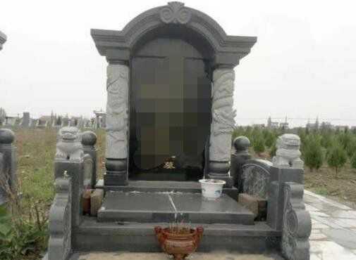 祖坟下葬的讲究，放什么物品才能旺家运？,象征,八字,风水,第1张