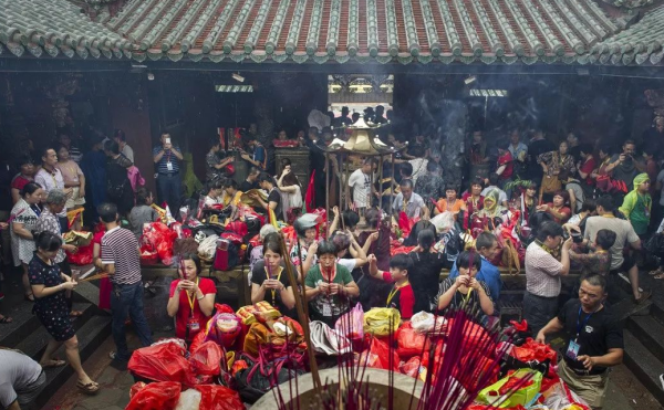 探寻古韵，关帝庙求签40，一次心灵之旅的神秘邂逅,挑战,求签,能量,第1张