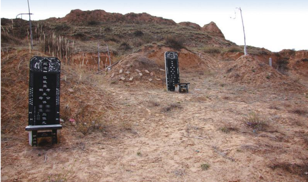 新坟放什么物品最旺,传统习俗与现代解读,象征,希望,气场,第1张 新坟放什么物品最旺,传统习俗与现代解读,象征,希望,气场,第1张