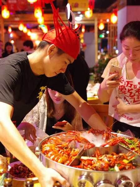 十二星座夜晚美食指南，揭秘夜晚吃什么最对味,十二星座,美好,星座,第1张