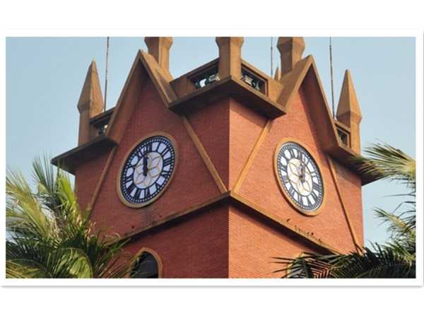 中钟楼的意义与象征，时间的守护者与命运的指引者,象征,命运,希望,第1张